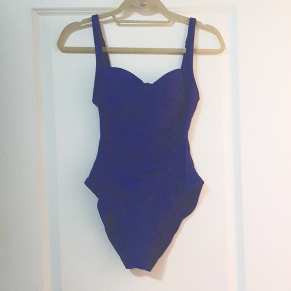 EUC La Blanca Vintage-inspired One Piece Swimsuit (Sz. 8)